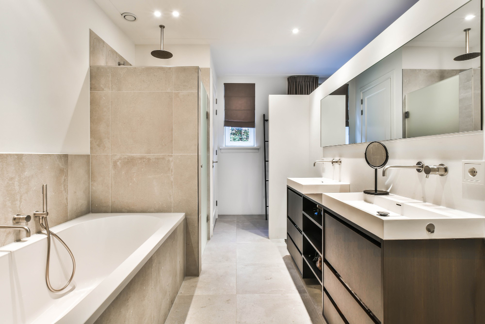 Rénovation de salle de bains – Jérôme Dépannage Rénovation de salle de bains moderne à Chabanais